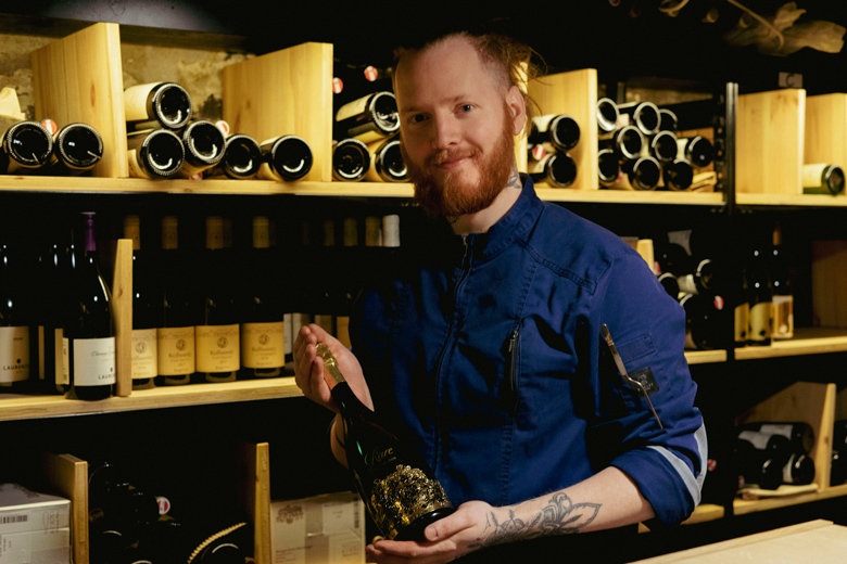 Badhaus Weinkeller Weinflasche